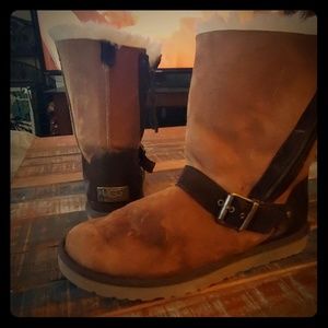 Two Tone Brown Zip Up Buckle Uggs
